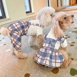 高級ファッション犬ジャンプスーツデザイナースカート犬アパレル秋と冬の格子縞の子犬猫コスチュームトフィーカップルプリンセスドレスペットペットペット服