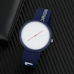 2021 New Fashion Casual Digital Watches for Men Famous Brand Sports Watch Silicone Belt Children Unisex Quartz Wristwatches G1022