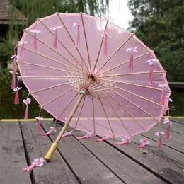 Hanfu Pography Prop Ancient Umbrella rain women Antique Tassels Pograph Dance Cos Game parasol Japan 210721