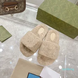 2021 designers latest fashion womens slippers sandals real animal hair material soft and comfortable luxury custom 9696