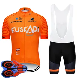 Zespół Euskadi Ropa Ciclismo Oddychające Męskie Kolarstwo Koszulka Koszulka Koszulka Koszulka Koszulka Koszulka Zestaw Letnie Road Racing Odzież Odzież Outdoor Rower Mundur Sports S21050603