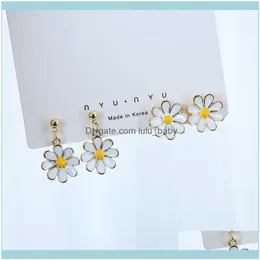 Stud Jewelrystud Little Daisys Saf ve Taze Küpeler Bölümü Çiçek Tatlı Ayçiçeği Joker Kulaksız Kadınla Delilmiş1 Drop Deliv