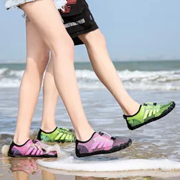 Sommar utomhus wading vatten sport skor män kvinna strand simning skor snabbt-torkning uppströms aqua skor för kvinnor gym storlek 35-46 y0714