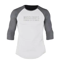 Fitness Clothing Mens Sju Quarter Sleeve T-shirts Män Mode Märke Bokstäver Skriv ut T-shirt Man Sträcka Bomull Tshirt för män 210421