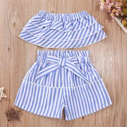 Roupas infantis de verão Roupas Strapless Ruffles Tops Bow Calças Curtas Azul Listrado Meninas Casuais 2 PCS Conjuntos Bebê Traje 1-6T 210629