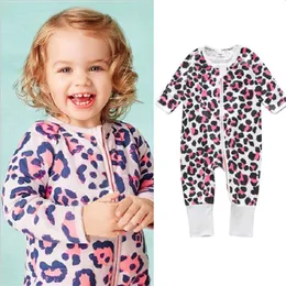 Nyfödda One-Piece Kläder Baby Boys Romper Ny Born Sleepwear Bomull Spädbarn Jumpsuit Baby Pyjamas Total Bebe Roupas PJs skjorta 210413