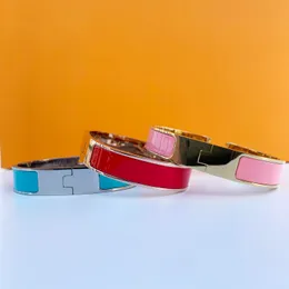 Designerarmband Modearmband av hög kvalitet för män och kvinnor rostfritt stål silver, roséguld, guld lyxiga smycken gåvor