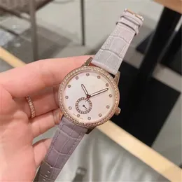 Novo Hot Selling Women's Luxury Watch Quartz à prova d'água de 37 mm AAA Red, preto branco, presente rosa