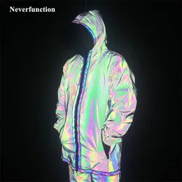 Män Höstnatt Färgglada Full Reflekterande Hooded Jacket Lång Sektion Krökt Hem Hip Hop Loose Windbreaker Vattentät Coats 211217