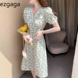 Ezgaga Moda Estate Nuovo Abito floreale Donna Con scollo a V Vita sottile Elegante Vintage Puff Manica corta Coreano Chic A-Line Vestido 210430