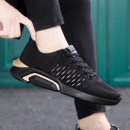 Qualidade superior 2021 Chegada homens mulheres esporte tênis de corrida moda preto branco respirante corredores ao ar livre sneakers tamanho 39-44 wy10-1703