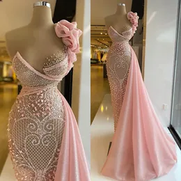 Luxury Rosa Beaded Mermaid Evening Dresses Pearls Crystal Sheer One Shoulder Lace Prom Klänning Formell Party Gowns Custom Made Robe de Mariée