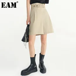 [Eam] Mulheres Khaki Big Size Botão Largo Perna Shorts Alta Cintura Loose Fit Calças Moda Primavera Verão 1d5997 210512