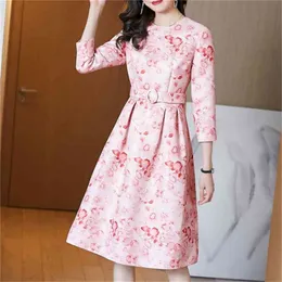 Damska Spring Runway Elegant Pink Dress Fashion O-Neck 3/4 Rękaw Print Slim Retro Sukienki Vestdios 210519