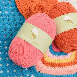 1 PC 50g Bawełna Dziecięca Krój Krój Bambusowy Nici Knitting Crochet Partia 4Ply Supersoft Yarn Milk Mieszany Kolorowa Wełna Babycare Y211129