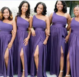 2021 Jedno Ramię Afryki Druhna Druhna Dresses Długość podłogi Sittle Slit Suit Tani Wedding Guest Dress Modest Szyfonowe Druhna Bal Suknie
