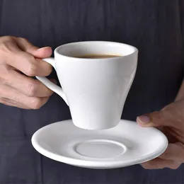 Tazza da tè e piattino in ceramica Tazza da caffè bianca Pomeriggio Tazze semplici Tazze Set Juego De Tazas Cafe Piattini ecologici