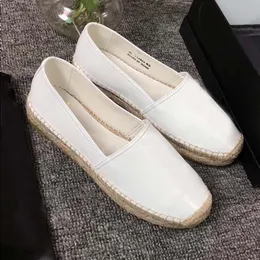 Läderdesigner Vintage Kvinnor Lyxiga Äkta Klassiska Skor Espadrilles Loafer Flickor Casual Mode Plattbotten Plattform Wa Ssdvk