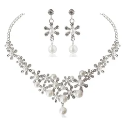 Set di gioielli da sposa floreali eleganti bianchi per le donne Orecchini di collana di fidanzamento in cristallo Matrimonio T84A