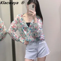 Women Fashion Semi-sheer Floral Print Cropped Blouses Vintage Long Sleeve Elastic Hem Female Shirts Chic Tops 210521