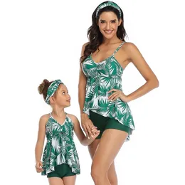 Baby Girls Swimwear Family Matching Baddräkt Barn Beachwear Bad kostym för tjejer, om du behöver två badkläder, beställ 210724