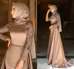 Champagner-Rosé, lange Ärmel, muslimische Abendkleider mit abnehmbarer Hijab-Schleppe, Dubai-Kaftan-Perlen, 3D-Blumen-Abschlussballkleider