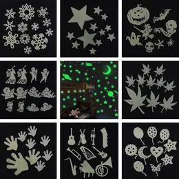 Festiwal Fluorescencyjny Star Naklejka Snowflake Luminous Naklejki Ścienne Centrum handlowe Okno Dzieci Pokój Tło Ściany Dekoracji Wymienny FlowerZC434