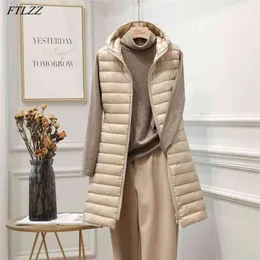 Зимние женщины ультра легкая белая утка вниз куртка Zipper средний длинный жилет вскользь верхняя одежда 4XL плюс размер пальто 210430