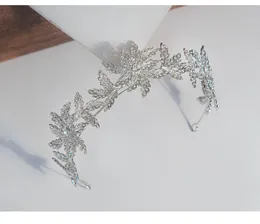 Haarclips Barrettes Wedding Bridal Accessories Princess Crown For Women Elegant Floral Tiaras Hoop Fashion Rhinestones Crystal Headdress