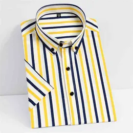 男性の夏のソフトビジネスメンズドレスシャツカジュアルな定期的なフィット品質ノーフロントポケット番号210809