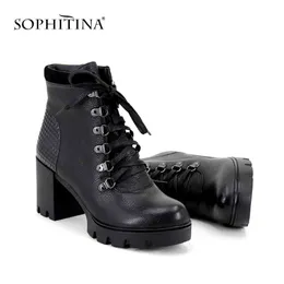 Sophitina Solidne Buty Damskie Wysokiej Jakości Krowa Skórzana Moda Metalowa Dekoracja Buty Specjalne Design Botki SC317 210513