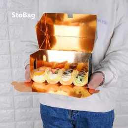 StoBag 10pcs French Dessert Package Box Hug Roll Mousse Pastry Cake Box Interior Golden Material Wedding Birthday Party Gift 210602