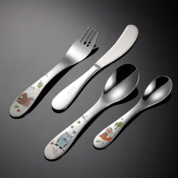 Porslin för barn Tecknad Kina Jätte Panda Rostfritt stål Kids Bestick Set 4 Stycke Mat Kniv Gaffelmatsked Picnic Set 211108