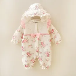 Vinter nyfödd baby flicka kläder tjockna blommig prinsessa jumpsuit kläder sätter tjejer bodysuit + hattar 210317