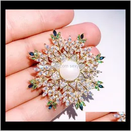 Pins, Drop Delivery 2021 Luxury Snowflake Brooches For Women Accessory Clear Cubic Zirconia Brooch Pin Elegant Shawl Buckles Pins Christmas J