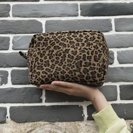 Canvas Leopard Cosmetic Bags GA Warehouse Cheetah Makeup Bag Custom Toiletry Bags with Zipper Closure DOMIL106-387