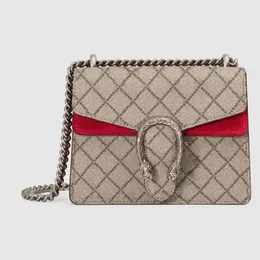 Metallkedjan Messenger Påsar 2021 Fashion Lady Shoulder Bag liten storlek 20 cm plånbok handväska bokstäver tryck design presentförpackning förpackning