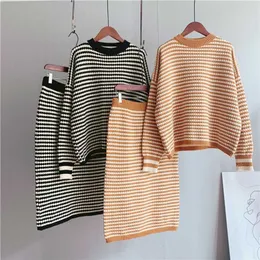 Jesienne kobiety dzianiny sweter Dwa kawałki kobiety ciepły sweter i swetry z spódnicą femme tricot pull femme 211108