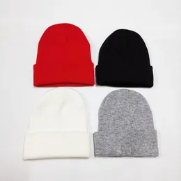 Män designer vinterskalle kepsar kvinna mode beanie hatt kvinnor keps skidor hattar snapback mask man bomull unisex cashmere patchwork lyx utomhus fritid mössor