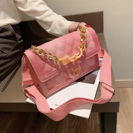 Kvinnors väska Vår / Sommar 2021 Fashion One Shoulder Handväska Rhombus Chain Messenger Väskor