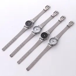 문학 팬 시계 여성 패션 트렌드 컴팩트 스틸 밴드 간단한 쿼츠 시계