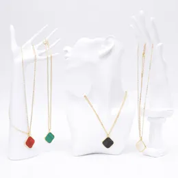 Designer Necklace Clover Classic Sweater Long Necklaces Fashion Gold Big Flowers Design for Man Woman Jewelry Pendant 4 Color Good Quality