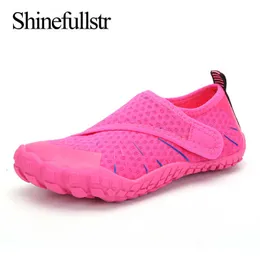 Breathable Kids Barefoot Water Shoes Children Beach Aqua Swimming Sea Watersport Reef Wading Five Finger Watershoes Rubber Soles Y0714