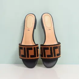 Brun Zucca Velvet Slide mulor Sandaler för kvinnor tofflor platt Slip On-skor platt sandal öppen tå lyxiga designers slides