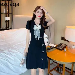Ezgaga Korean Fashion Ribbon Bow Chic Kvinnor Klänning Sommar Ny Kortärmad V-Neck Vintage Slank Midja Elegant Lady Sticka Klänning 210430