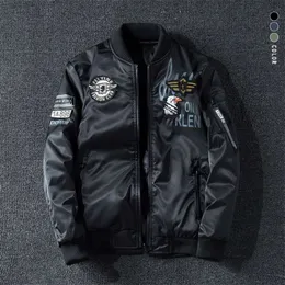 メンズ爆撃機のジャケットコート男性両面を着用刺繍特大7×1カジュアルなパイロットストリートウェア男性ブランドの服AYB3 210928