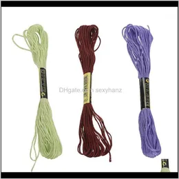 Filato Abbigliamento Tessuto Abbigliamento Drop Delivery 2021 100 Matasse Filo da ricamo colorato Cotone Croce Ago Craft Filo da cucire Kit1 Vsxou