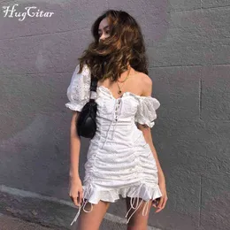 HUGCITAR 2021 одно плечо кружева повязка на повязку ruched сексуальное мини-платье лето женщины мода уличная одежда одежда твердой партии одежда Y1204