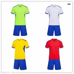 Conjunto de jerseys de equipe em branco personalizado Atacado personalizado tops com shorts treinamento jersey curto, moda running uniforme de futebol 009