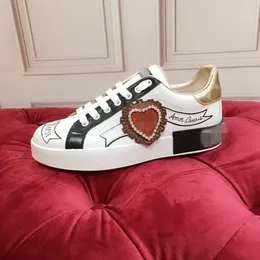 2021 män kvinnor skor spikar sneaker mens riktiga tränare modeparty vinterbostad casual sko läder sneakers size35-45 kpjjj0004